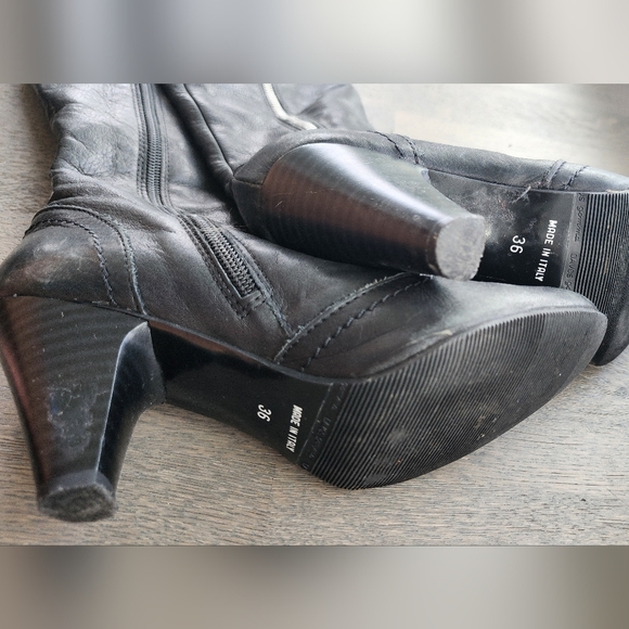 Tall leather boots - Picture 6 of 6